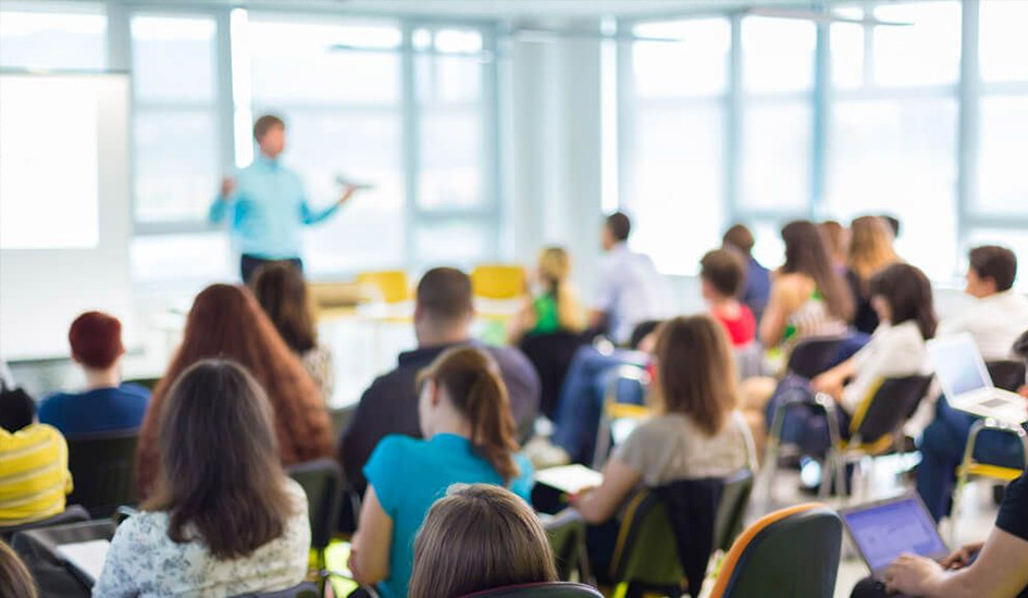 CURSOS E CAPACITAÇÕES